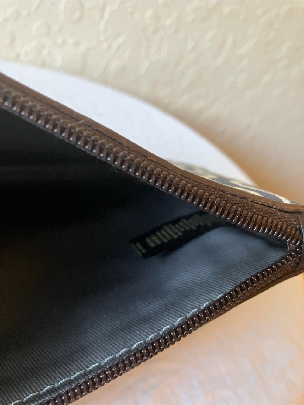 Fossil: Geometric Pattern Clutch/Wallet - Picture 5 of 10